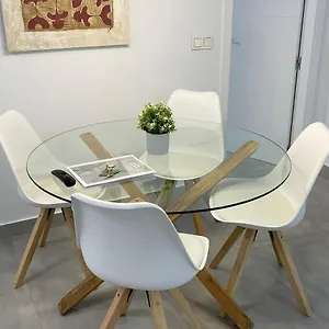 https://piso-de-lujo-en-primera-linea-de-playa-y-garaje.es-andalucia.com